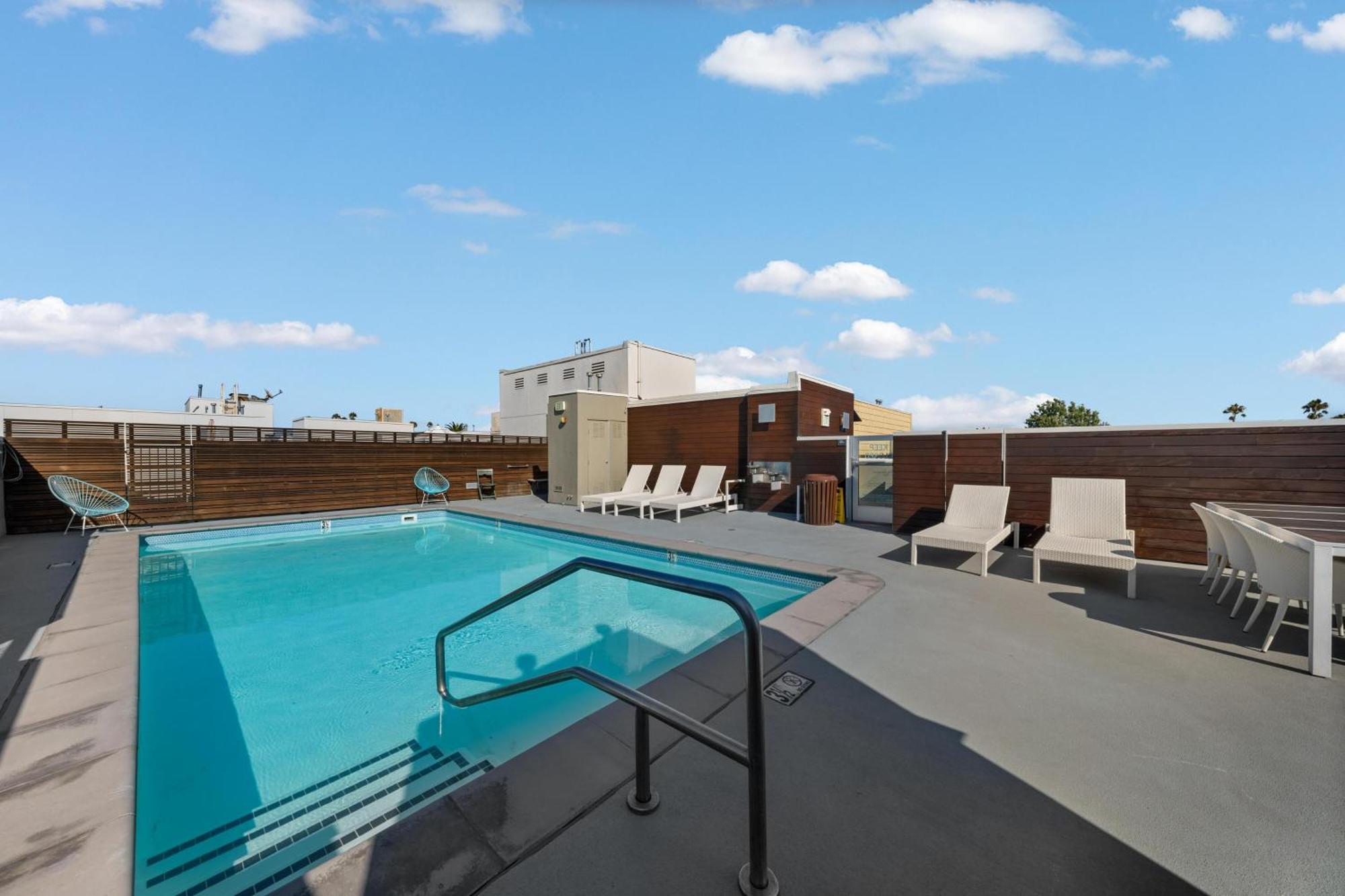 Carnelian Calm-Pool Bbq Rooftop Walk To The Beach Los Angeles Exterior photo